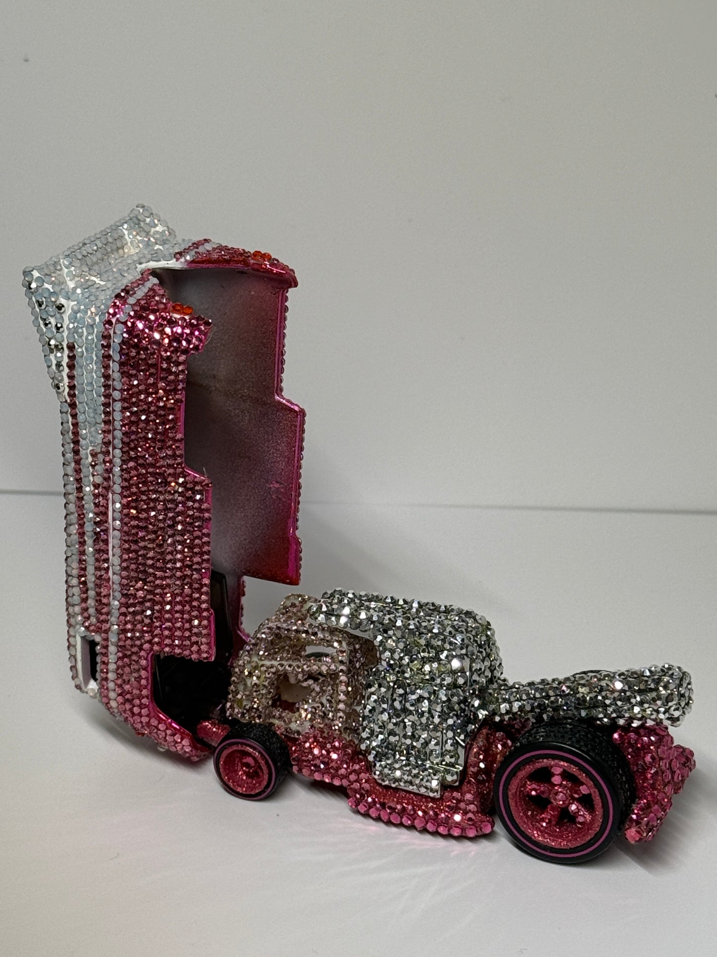 CUSTOM BEDAZZLED RLC VW CANDY STRIPER